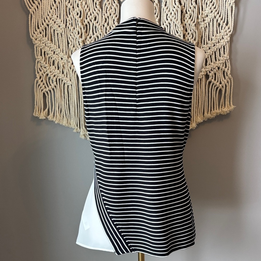Striped Black and White Sleeveless Top - Picture 4 of 6